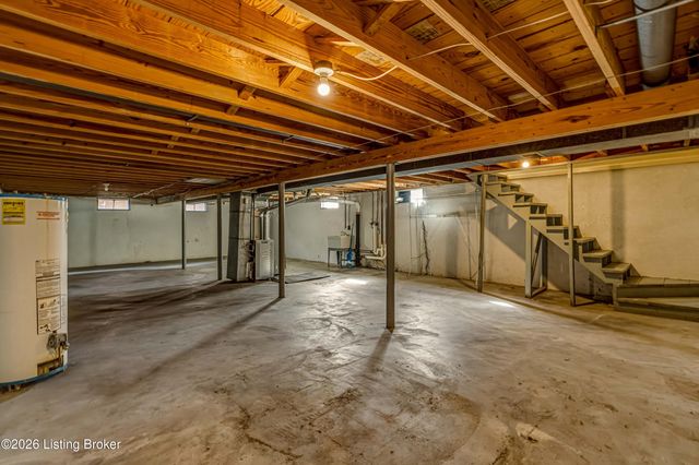 3032 Cabinwood Dr, Louisville, KY 40220