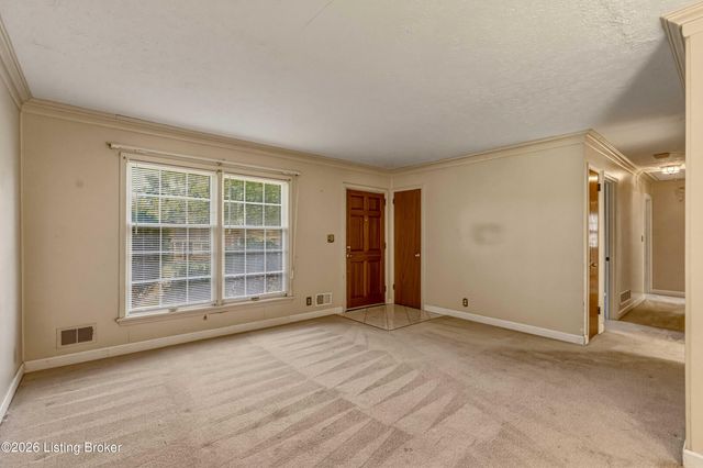 3032 Cabinwood Dr, Louisville, KY 40220