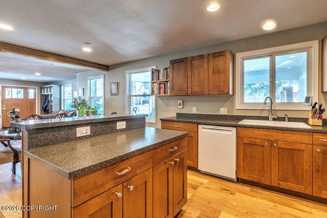 1852 E 26th Avenue, Anchorage, AK 99508