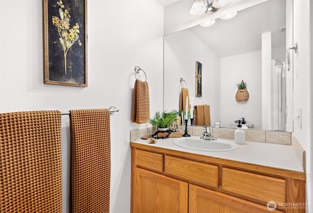 500 N Laventure Road, Mount Vernon, WA 98273