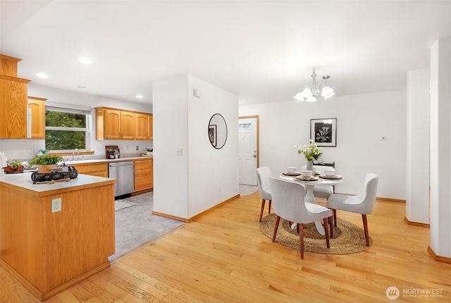 500 N Laventure Road, Mount Vernon, WA 98273