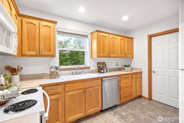 500 N Laventure Road, Mount Vernon, WA 98273