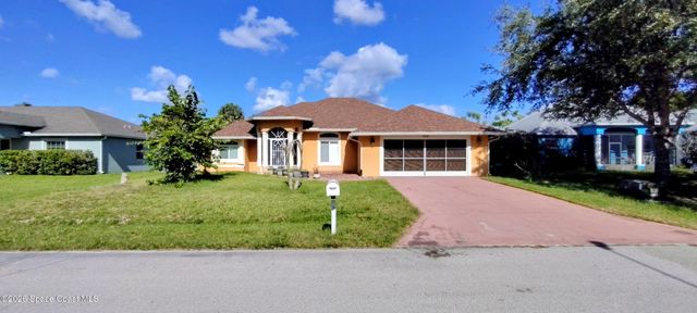 454 Fillmore Avenue NE, Palm Bay, FL 32907