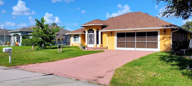 454 Fillmore Avenue NE, Palm Bay, FL 32907