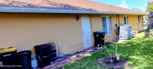 454 Fillmore Avenue NE, Palm Bay, FL 32907