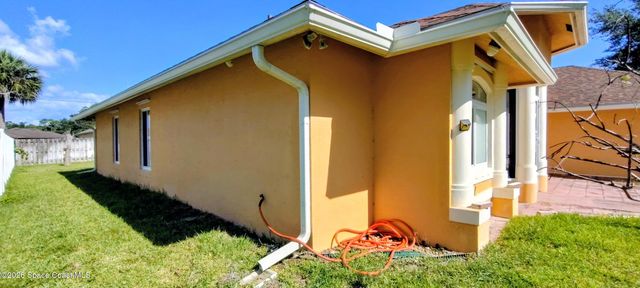 454 Fillmore Avenue NE, Palm Bay, FL 32907