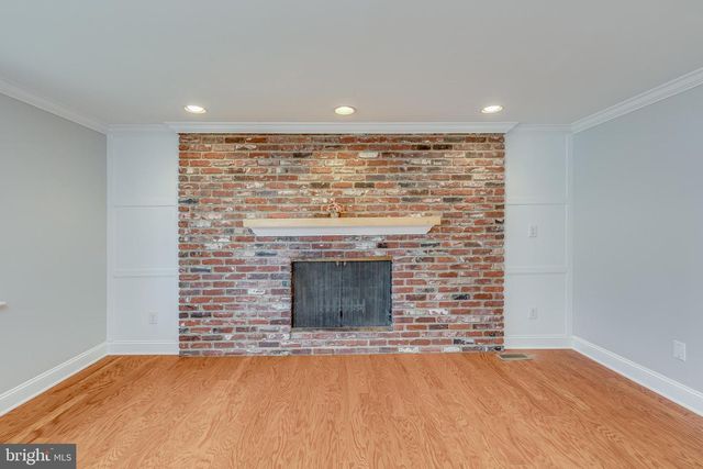 359 WINDSOR DR, Cherry Hill, NJ 08002