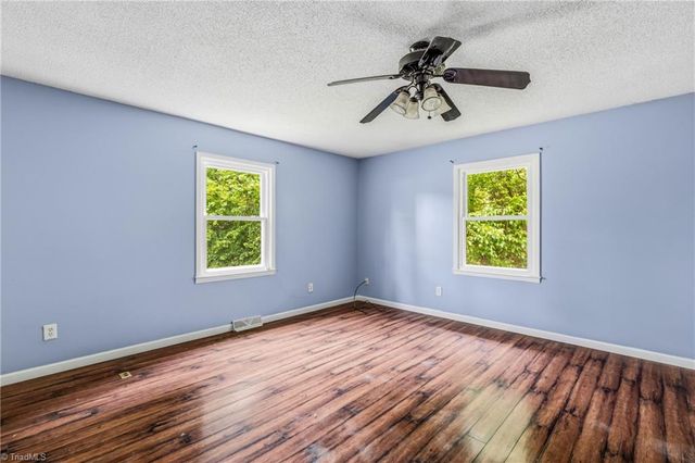 5217 Overlea Drive, Greensboro, NC 27407