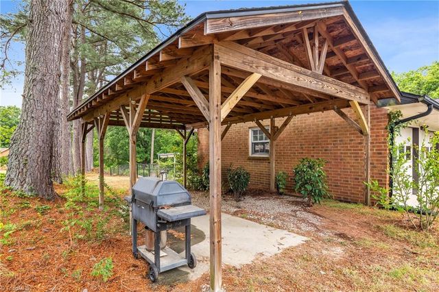 5217 Overlea Drive, Greensboro, NC 27407