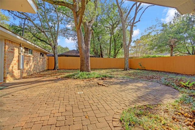 5735 Wigton Drive, Houston, TX 77096