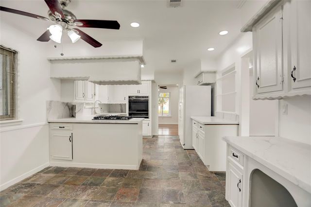 5735 Wigton Drive, Houston, TX 77096