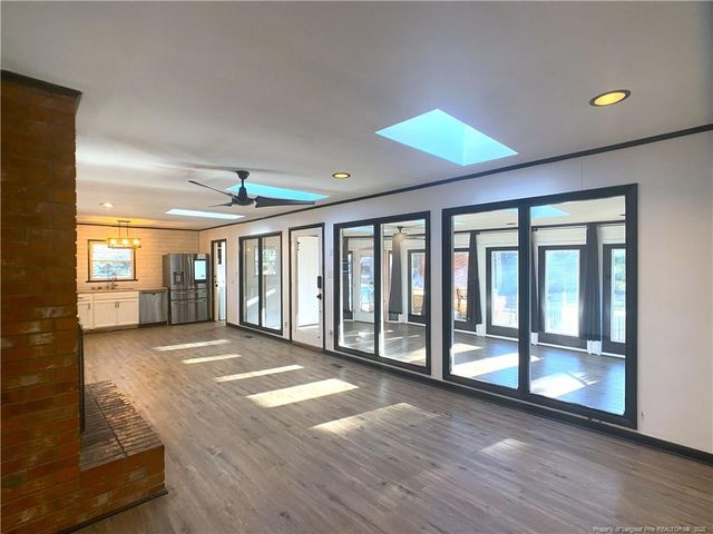 2405 Morganton Road, Fayetteville, NC 28303