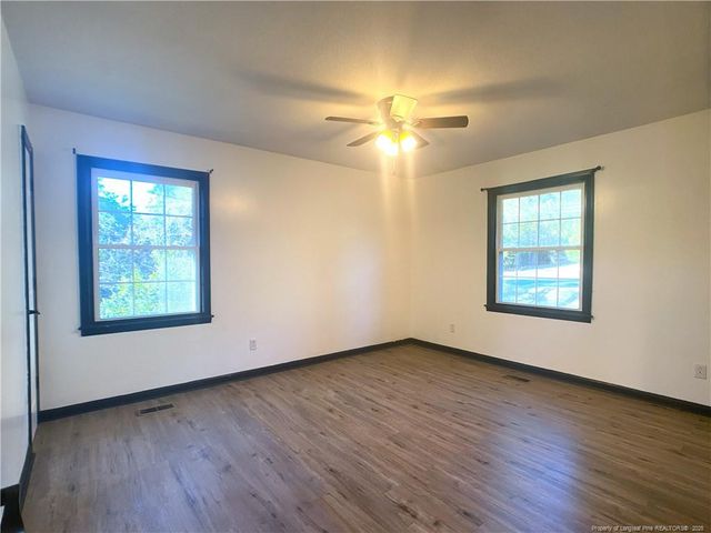 2405 Morganton Road, Fayetteville, NC 28303