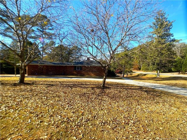 2405 Morganton Road, Fayetteville, NC 28303