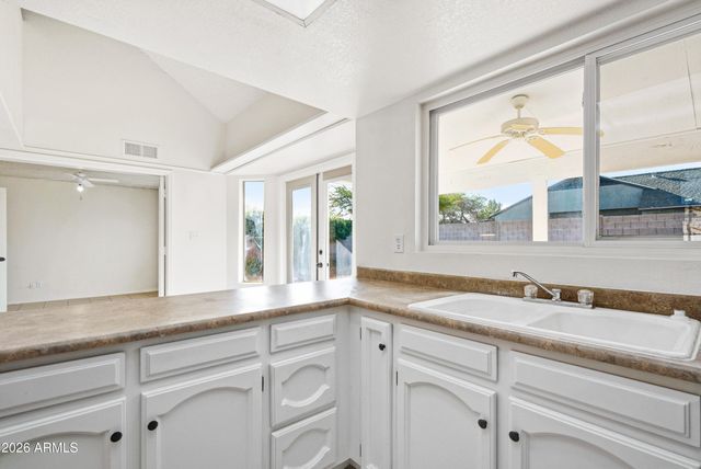 5729 W BUTLER Drive, Chandler, AZ 85226