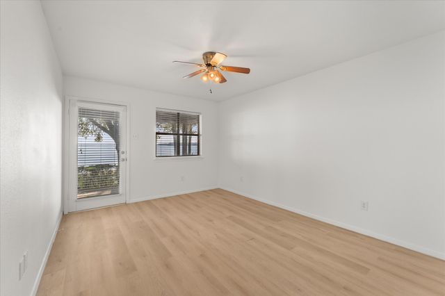 1006 Beverly Circle, Tool, TX 75143