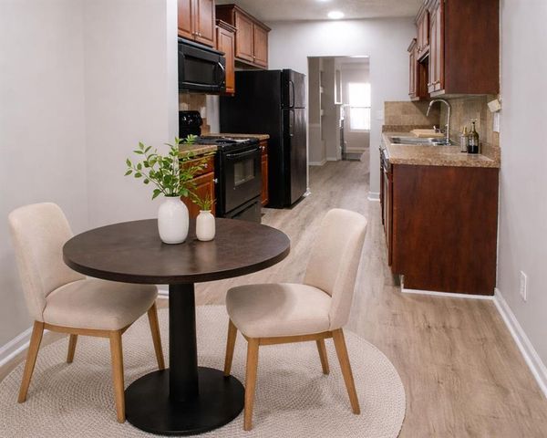 2154 Olmadison View, Atlanta, GA 30349