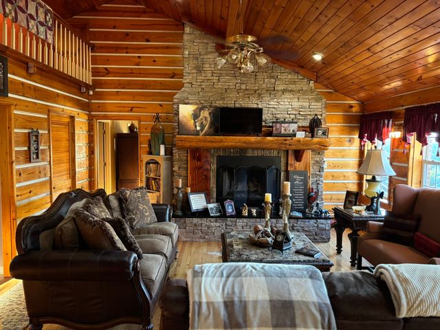 241 Glen Holliday Rd, Indian Mound, TN 37079