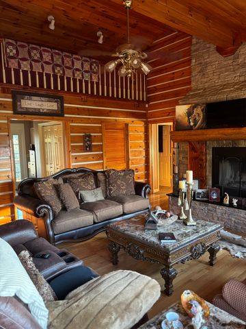 241 Glen Holliday Rd, Indian Mound, TN 37079