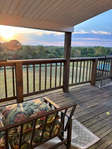 241 Glen Holliday Rd, Indian Mound, TN 37079