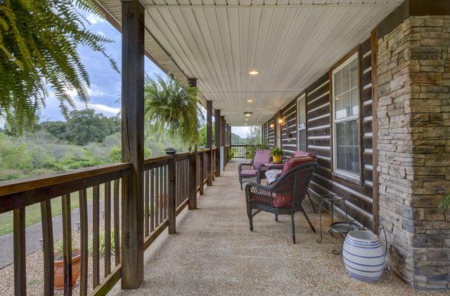 241 Glen Holliday Rd, Indian Mound, TN 37079