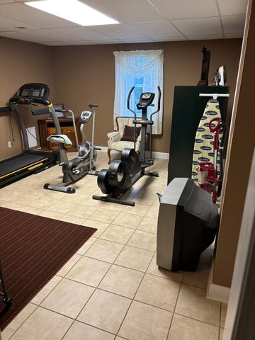 241 Glen Holliday Rd, Indian Mound, TN 37079