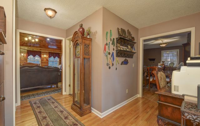 241 Glen Holliday Rd, Indian Mound, TN 37079