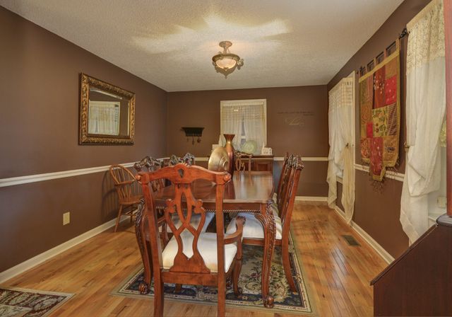 241 Glen Holliday Rd, Indian Mound, TN 37079