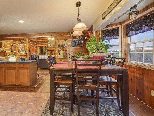241 Glen Holliday Rd, Indian Mound, TN 37079