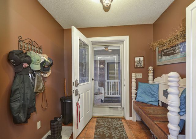 241 Glen Holliday Rd, Indian Mound, TN 37079