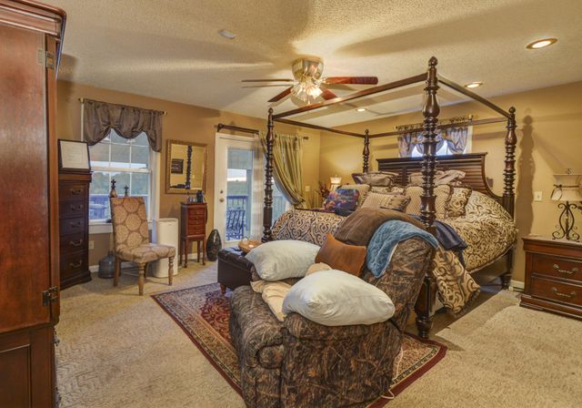 241 Glen Holliday Rd, Indian Mound, TN 37079