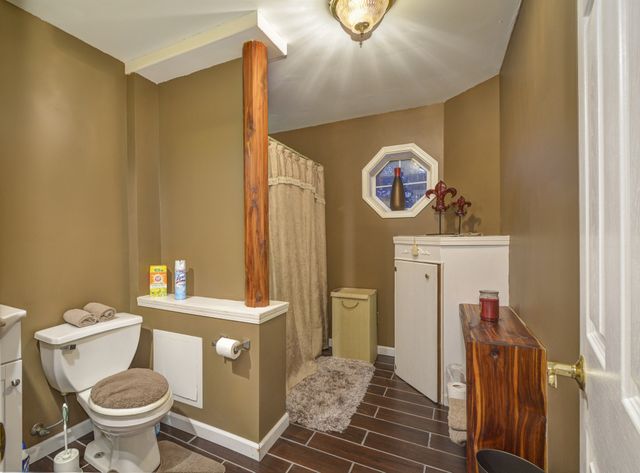 241 Glen Holliday Rd, Indian Mound, TN 37079