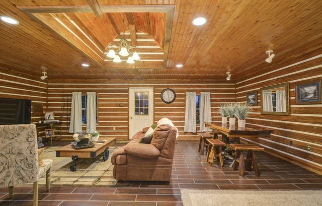 241 Glen Holliday Rd, Indian Mound, TN 37079