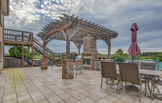 241 Glen Holliday Rd, Indian Mound, TN 37079