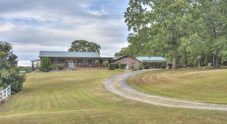 241 Glen Holliday Rd, Indian Mound, TN 37079