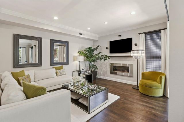 811 Schooner Bay Drive, Redwood City, CA 94065