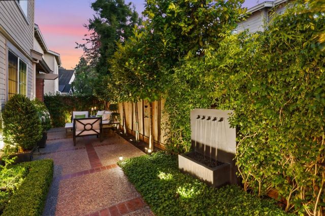 811 Schooner Bay Drive, Redwood City, CA 94065
