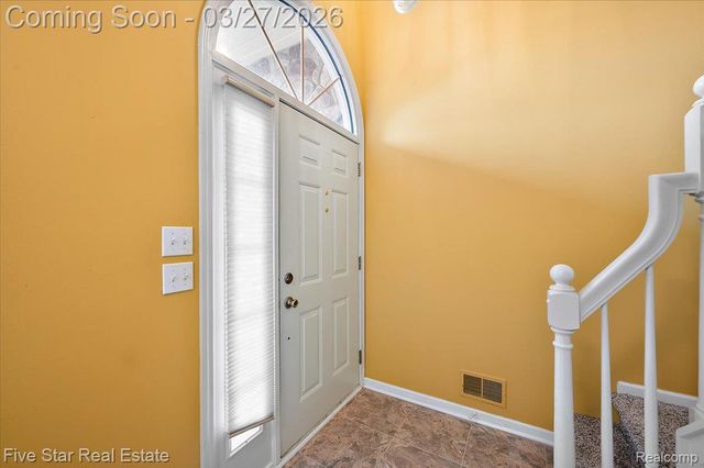 734 Challenging Trail 65, South Lyon, MI 48178