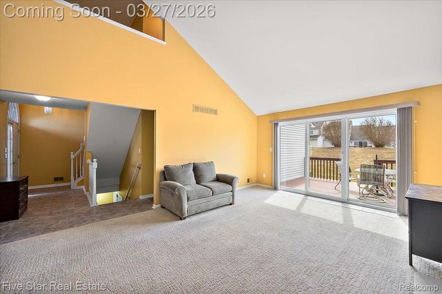 734 Challenging Trail 65, South Lyon, MI 48178