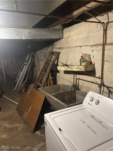 4096 E 66th Street, Cleveland, OH 44105