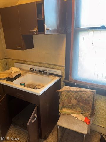 4096 E 66th Street, Cleveland, OH 44105