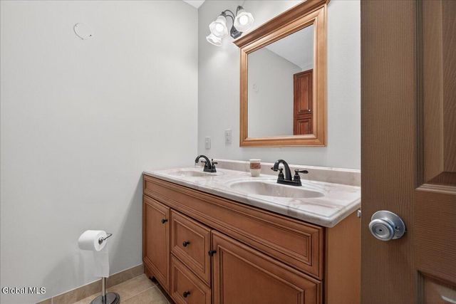 54 Freemans Bridge Road 54A, Glenville, NY 12302