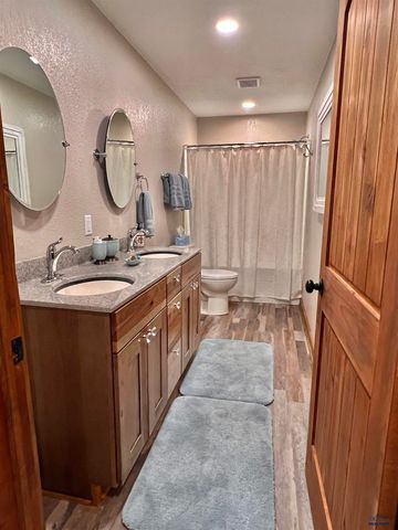 11532 HIGH VALLEY DR, Rapid City, SD 57702