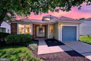 680 CASCADE DR S, Mount Laurel, NJ 08054