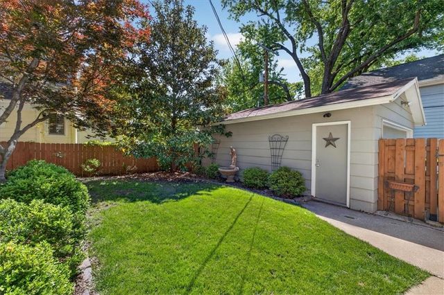 607 W 61ST Street, Kansas City, MO 64113