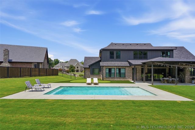 7785 Forest Lane, Tulsa, OK 74132