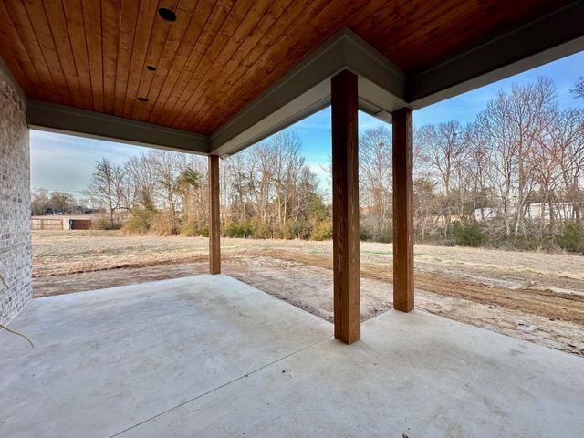 159 Mila Ln, Gladewater, TX 75647