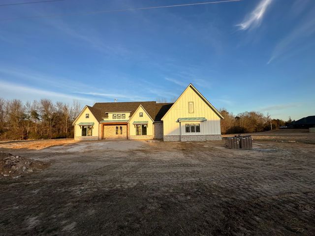 159 Mila Ln, Gladewater, TX 75647