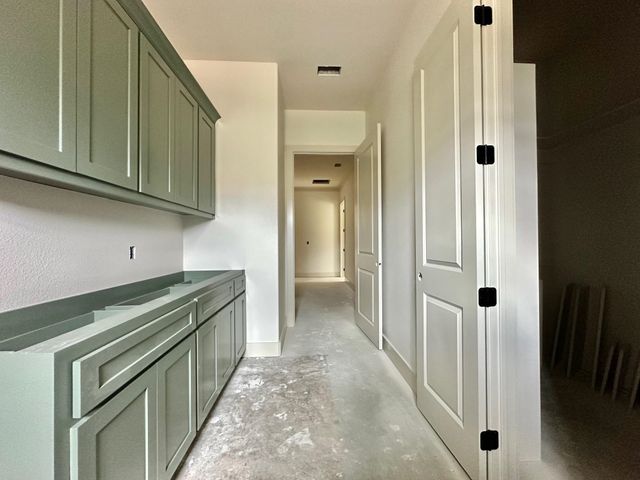 159 Mila Ln, Gladewater, TX 75647