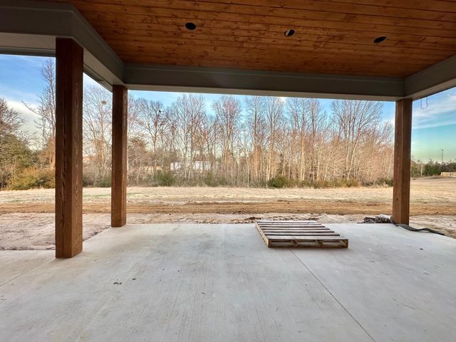 159 Mila Ln, Gladewater, TX 75647